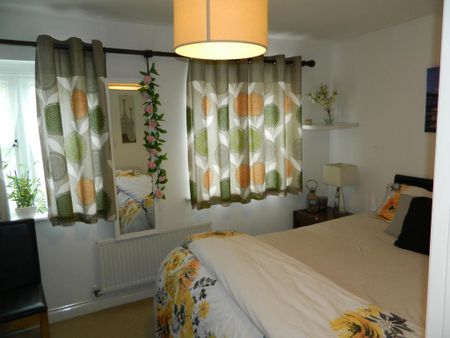 2 bedroom terraced house to rent - Photo 3