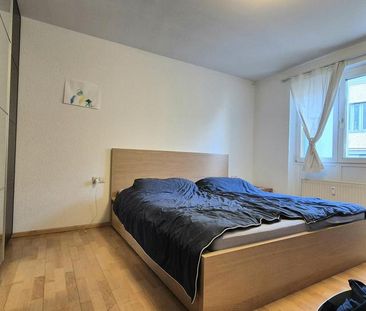 Citylife Flair trifft Ruhe: Wohnung mit Aufzug und TG-Platz in Stut... - Photo 3