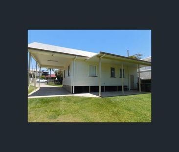31 Seabreeze Road, Manly West, Qld 4179 - Photo 1