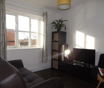 2 bedroom semi-detached house to rent - Photo 1