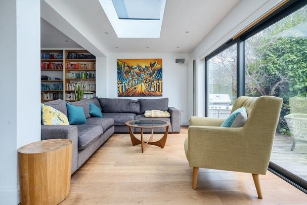 4 bedroom semi-detached house to rent - Photo 1