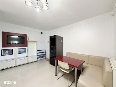 Apartament 2 camere, decomandat, mobilat si utilat, aer conditionat - Photo 3