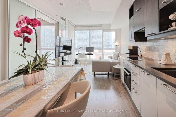 For Lease - 30 Nelson Street Unit# 1008, Toronto, Ontario - Photo 1