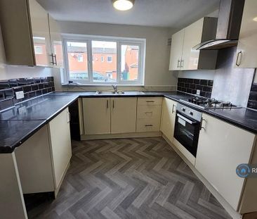 3 bedroom terraced house to rent - Photo 4