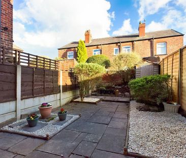 2 bedroom terraced house to rent - Photo 4