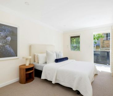 Boutique Townhouse in quiet village setting - Photo 3