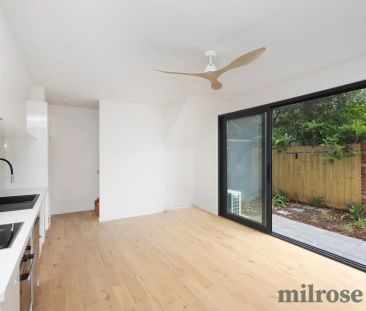 2/115 Stanhope Street, West Footscray VIC 3012 - Photo 4