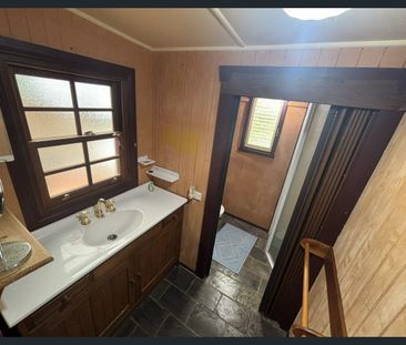 CHARMING FAMILY HOME IN PRIME LOCATION - FURNISHED PROPERTY WITH MO... - Photo 4