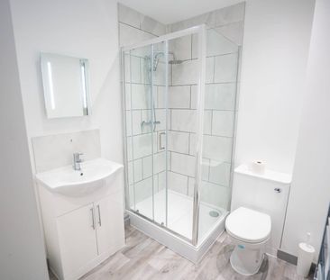 Prospect Hill, Redditch - Photo 3