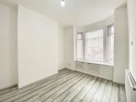 2 bedroom semi-detached house to rent - Photo 2