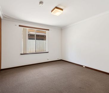 Spacious Family Home with Golf Course Outlook - Photo 5