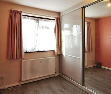 Blumfield Court, Slough, SL1 - Photo 2