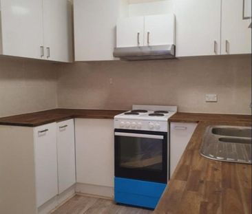 Family Home with Modern Kitchen and Bathroom - Photo 1