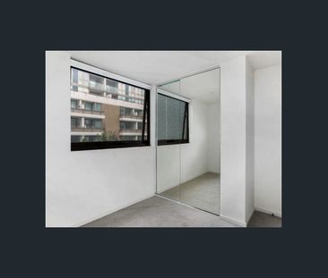 SPACIOUS TWO BEDROOM APARTMENT WITH FANTASTIC FACILITIES AROUND - Photo 2