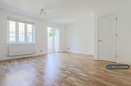 3 bedroom terraced house to rent - Photo 3