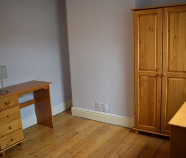 Double Room- Walk to Southmead Hospital - Photo 2