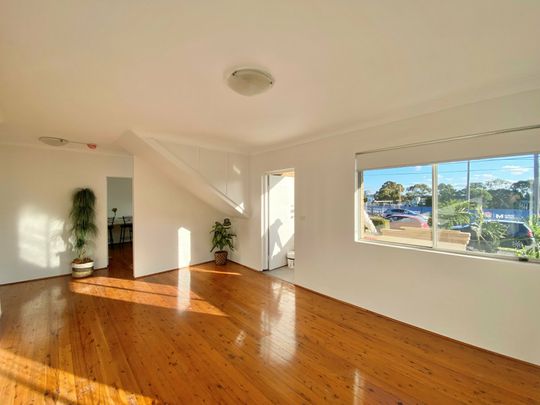 Updated 2 Bedroom, 2 Bathroom Townhouse - Photo 1