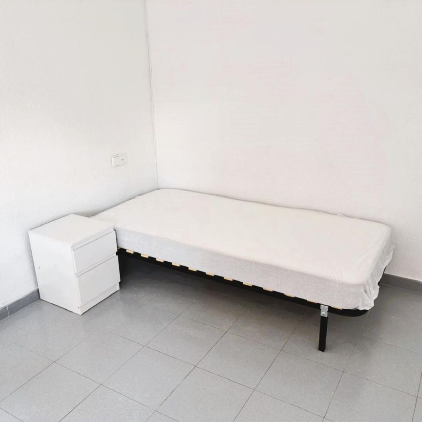 Piso de alquiler en Avenida de la Constitución, 6, San Miguel - Photo 1