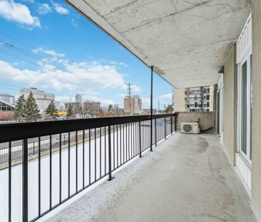 Spacious Two-Bedroom Condo for Rent Near Rideau River - Photo 3