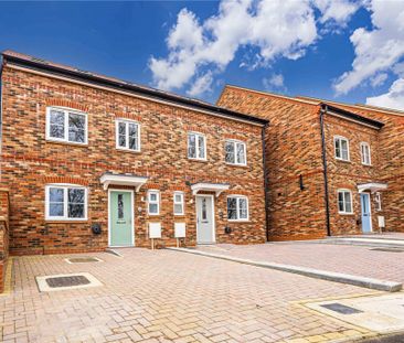 4 bed Semi Detached House for rent - Photo 5