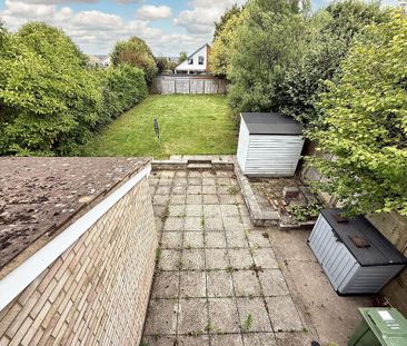 4 bedroom link detached house to rent - Photo 4
