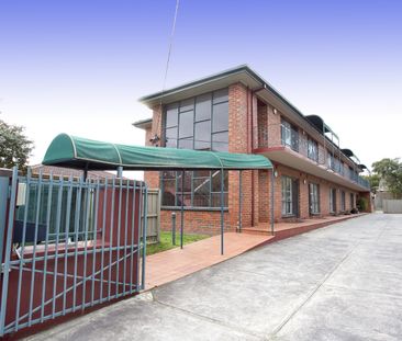 9/11 Holloway Street, Ormond VIC 3204 - Apartment For Rent | Domain - Photo 2