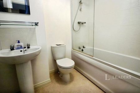 2 bedroom terraced house to rent - Photo 4