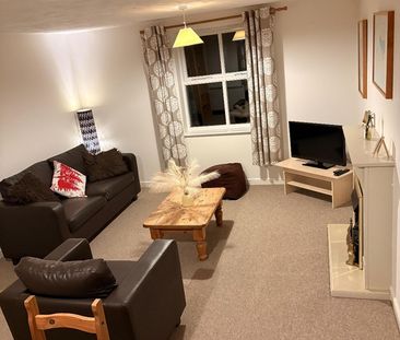 2 Bed Flat, Parnell Road, BS16 - Photo 1