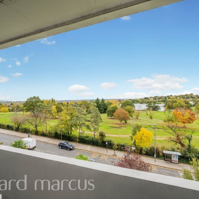 Wimbledon Park Road - Photo 1