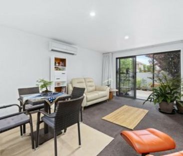 Spacious One Bedroom Apartment - Photo 3