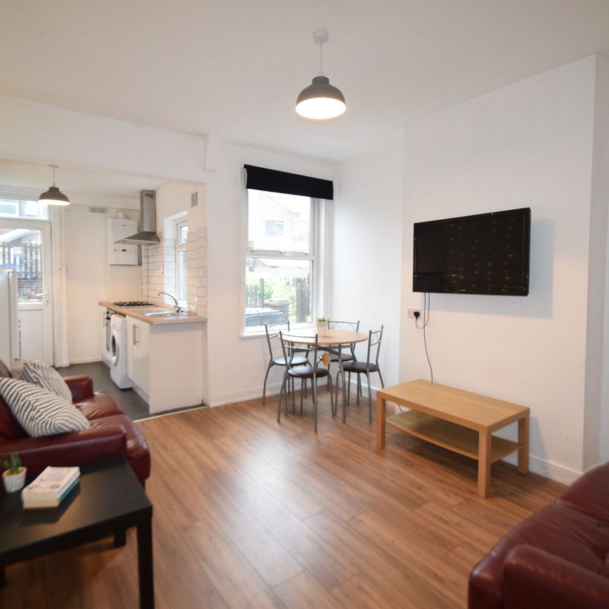 4 bedroom house share to rent - Photo 1