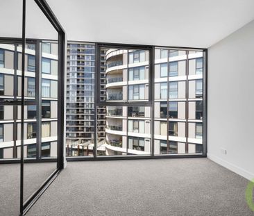 Sophisticated Brand-New Apartment in Central Phillip - Photo 5