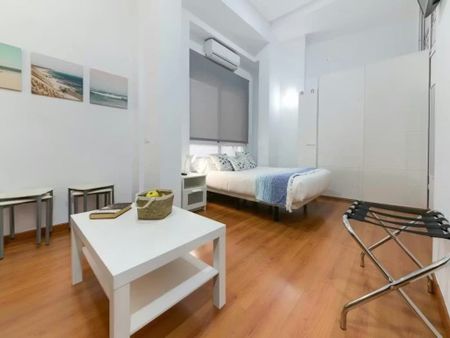 Calle Carretería, Málaga, Andalusia 29008 - Photo 3