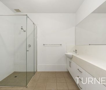 Ground floor apartment opposite lake - Photo 5