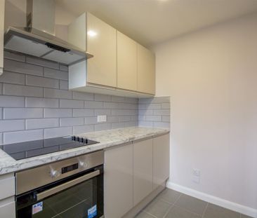 2 Bed End of terrace house For Rent - Photo 1