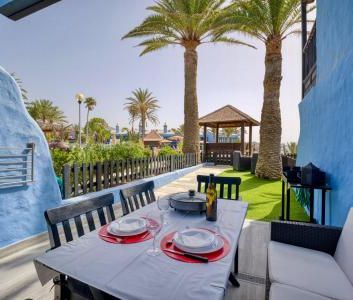 Exclusive Beachfront Apartment with Private Garden - Photo 5