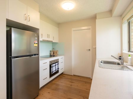 Contemporary Three Bedroom Townhouse With Elevated Outlook - Photo 5