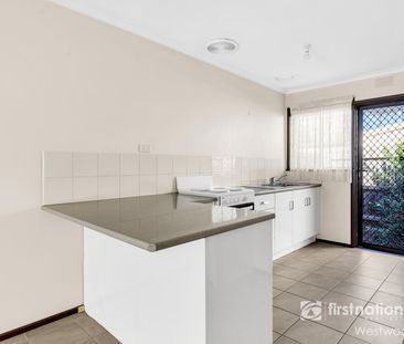 Neat & Cosy Unit! - Photo 4