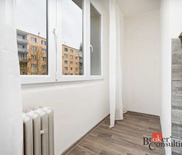 Pronájem bytu 2+1 52 m - Fotografie 2