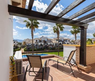 Alquiler de ático en Avenida la Giralda - Foto 2