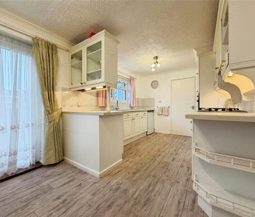 3 bedroom terraced house to rent - Photo 2