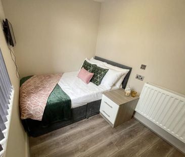 Stamford Street, Liverpool. - Photo 6