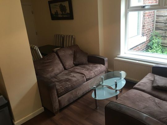 4 Bed Semi-Detached House, Mornington Crescent, M14 - Photo 1