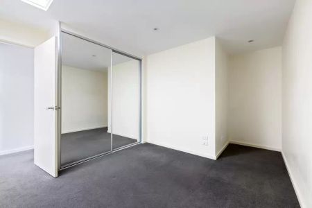 Two level apartment steps to Darling Street - Photo 5