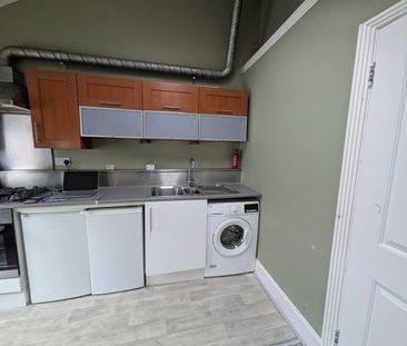 2 Bed Flat, Queens Road, BN1 - Photo 5