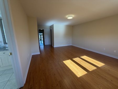 For Lease - 15 Taro Court, Richmond Hill, Ontario - Photo 3