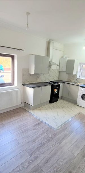 1 Bed Flat, Littlemoor Road, IG1 - Photo 1