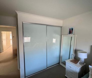 Ascot Vale - Photo 1