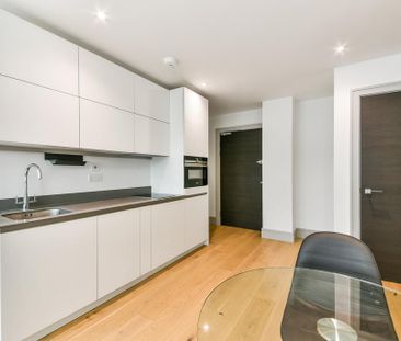 Studio to rent - Photo 2