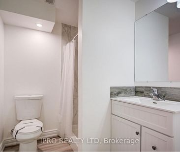 Detached Home For Lease | N8143482 - Photo 6